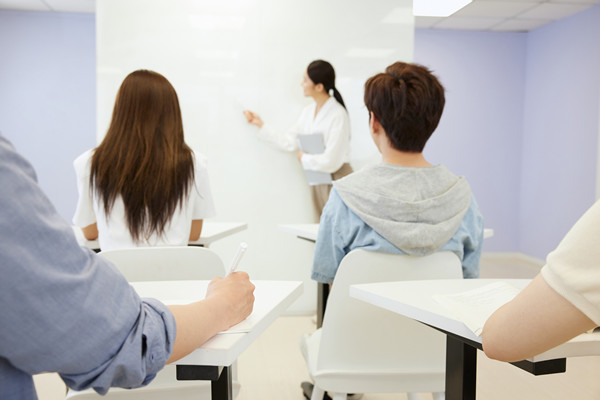 人才梯隊(duì)建設(shè)：培養(yǎng)儲(chǔ)備，確保企業(yè)持續(xù)發(fā)展