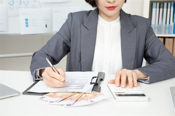 薪酬透明度：公開薪資信息對企業(yè)和員工有何利弊？