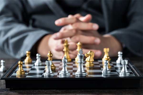 靈活調(diào)整企業(yè)戰(zhàn)略，應(yīng)對(duì)市場(chǎng)變化實(shí)現(xiàn)穩(wěn)健發(fā)展