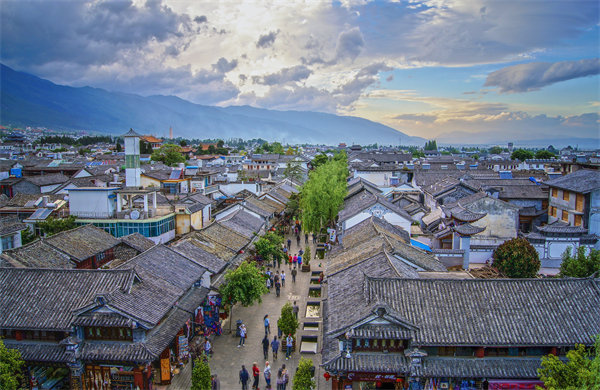 國(guó)慶多元場(chǎng)景拓展消費(fèi)體驗(yàn)，對(duì)景區(qū)旅游業(yè)有何啟示？