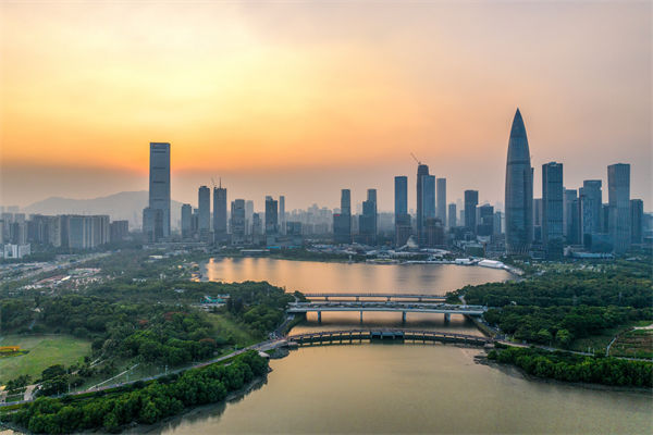 深圳集團管控咨詢公司如何助力企業(yè)實現(xiàn)高效集權與分權？