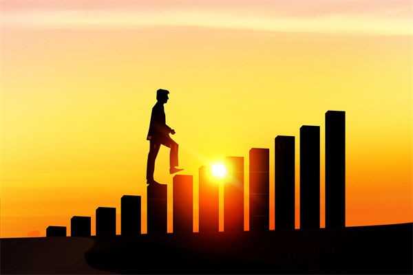 如何通過人力資源管理提升企業(yè)核心競(jìng)爭(zhēng)力？