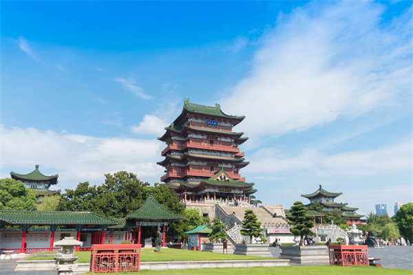 企業(yè)如何借助南昌戰(zhàn)略咨詢(xún)公司把握市場(chǎng)機(jī)遇與趨勢(shì)？