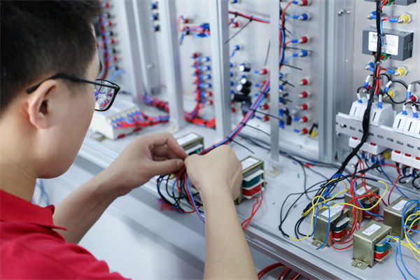 哪些行業(yè)人才火爆就業(yè)市場？人力資源管理有何啟發(fā)？