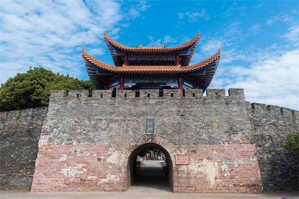 企業(yè)卡在轉(zhuǎn)型關(guān)鍵期難推進(jìn)，肇慶管理咨詢公司有何突圍方案？